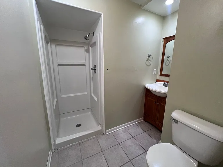 2037 Paris Ave NE — Photo 15