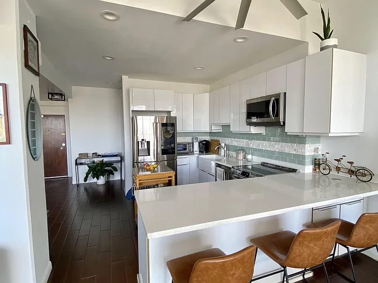 1415 Victoria St #1516 — Photo 8