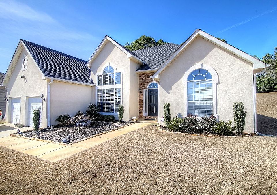 1st image of 435 Waterfront Dr