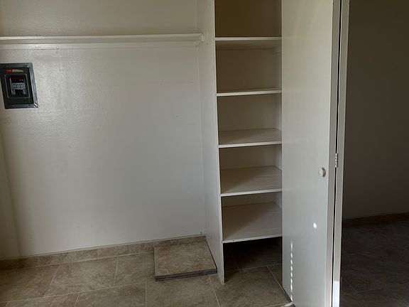 4th image of 91 S Paseo Quinta APT B