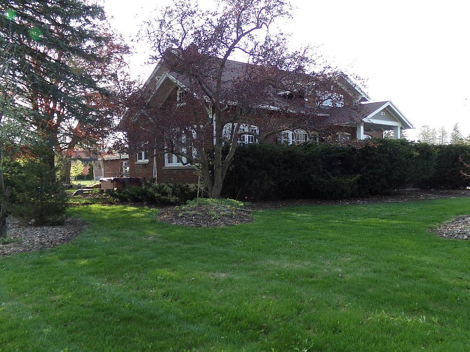 323 S Saint Augustine St, Pulaski, WI 54162 MLS 50274752 Zillow