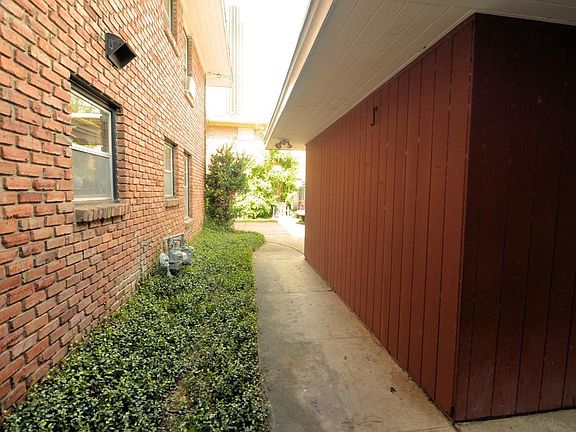 3rd image of 4714 Oakshire Dr APT 3
