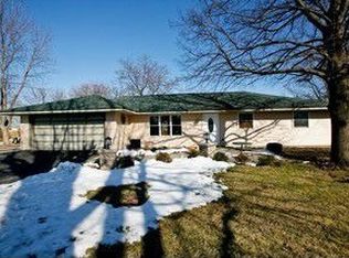 9847 S Carls Dr, Plainfield, IL 60585