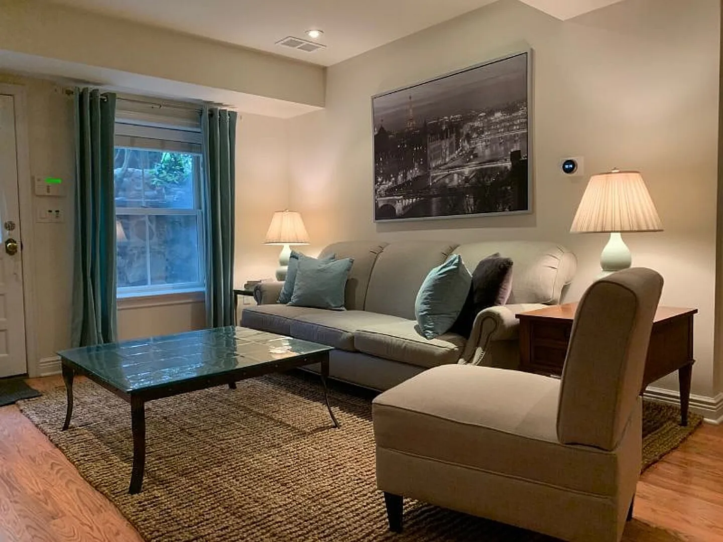 Luxurious 2 Bed/2 Bath Private Guest House — Photo 3