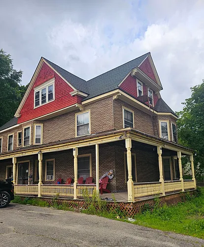 271 Nashua St Photo 1