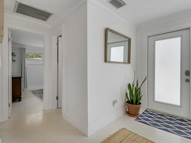 1518 Summer Ave — Photo 29