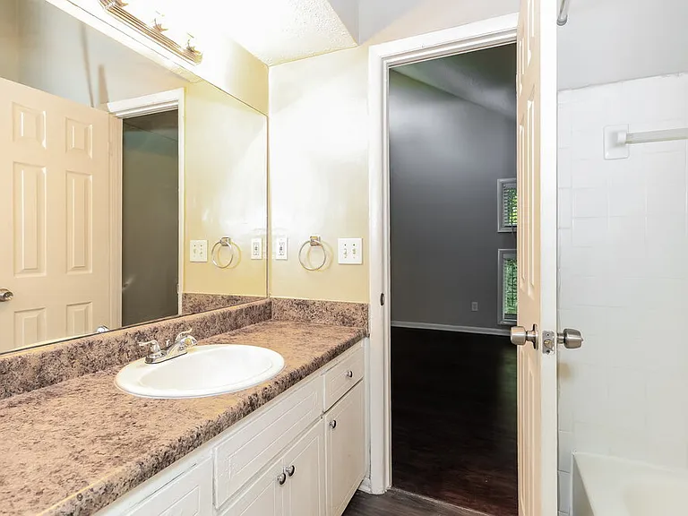 3419 Cobbs Ferry Dr — Photo 15