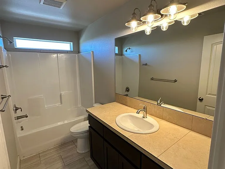 63159 NE De Haviland St — Photo 15