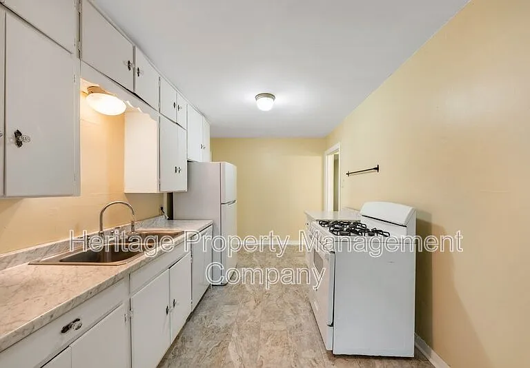 229 Alexander Hamilton Dr #1 — Photo 12