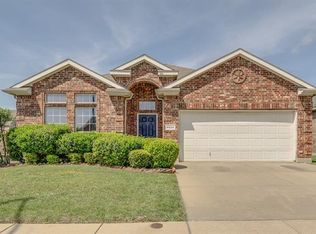 9524 Navarro St, Crowley, TX 76036