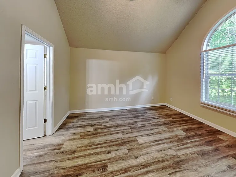 140 Cannon Dr — Photo 12