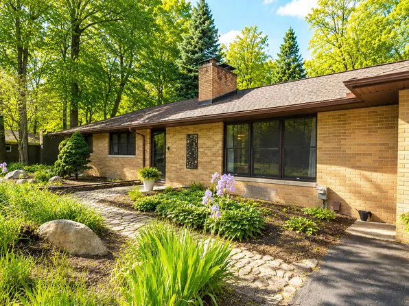 3140 Happy Valley Rd, Jackson, MI 49203
