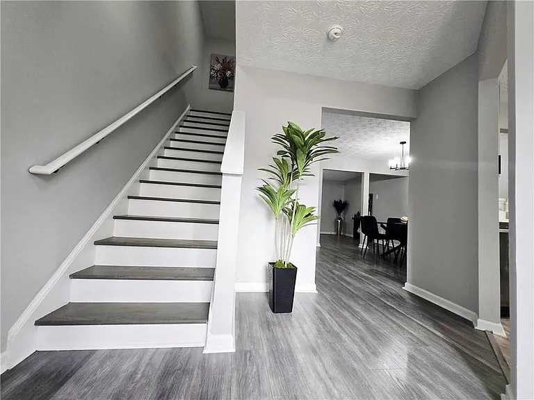 2430 Piering Dr — Photo 30