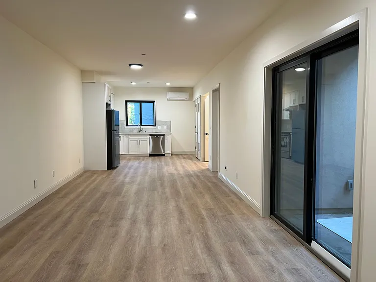 715 Madison St #202 — Photo 2