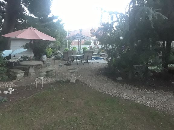 4th image of 160 Olney Ave