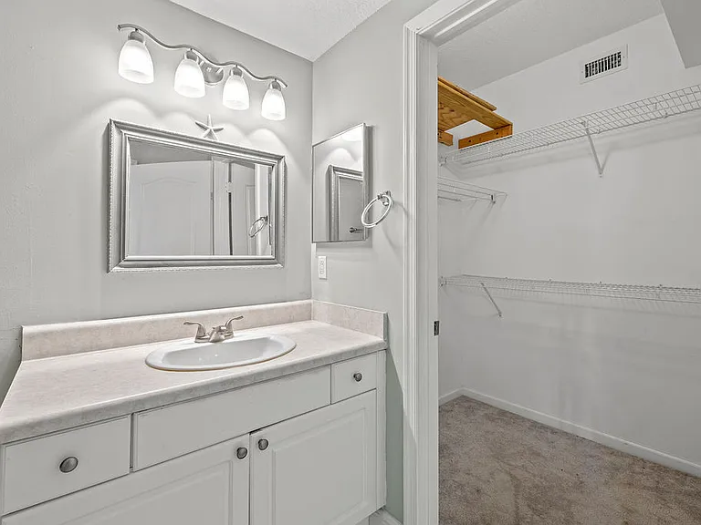 5060 Fairways Cir #F101 — Photo 10
