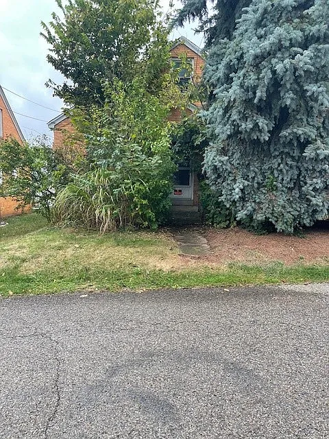 278 Center Way photo 1