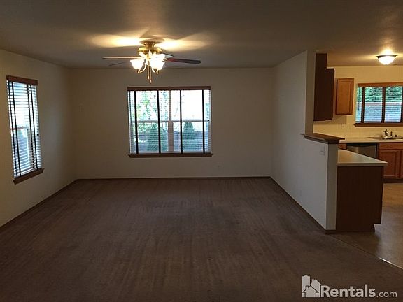 3rd image of 14710 81st Avenue Ct E