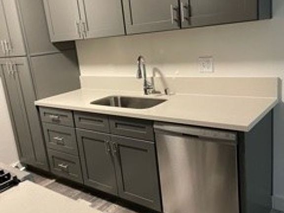 5th image of 3735 Jasmine Ave APT 2