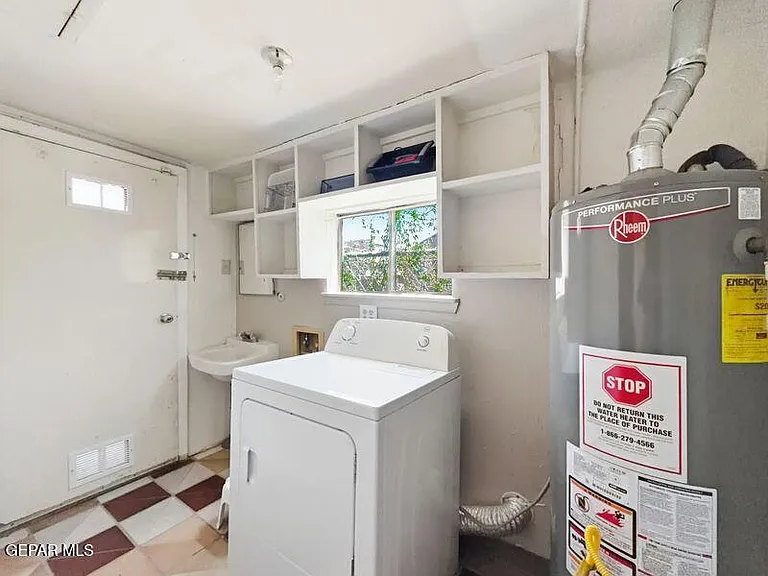 921 Olive Ave — Photo 19