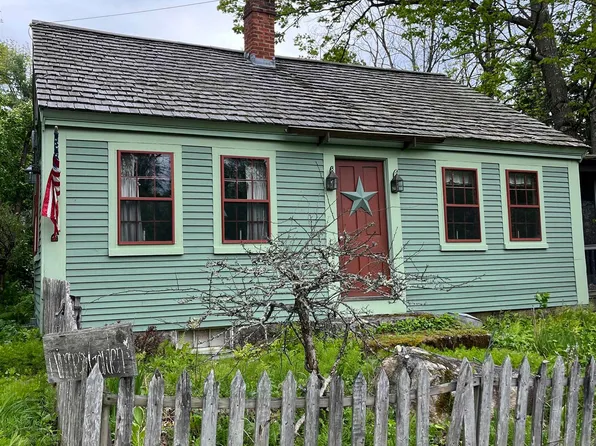 226 Gilmans Corner Road, Alton, NH 03809