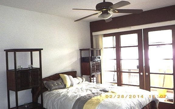 Bed rm looking to back lanai