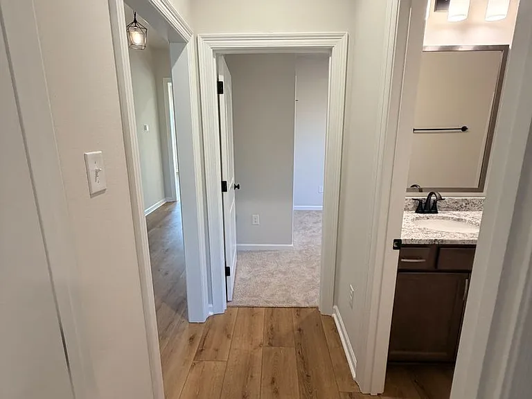 189 Berkshire Pl — Photo 12