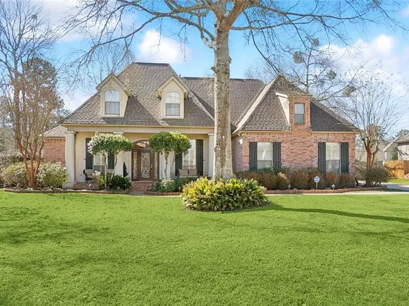 835 River Oaks Dr, Covington, LA 70433