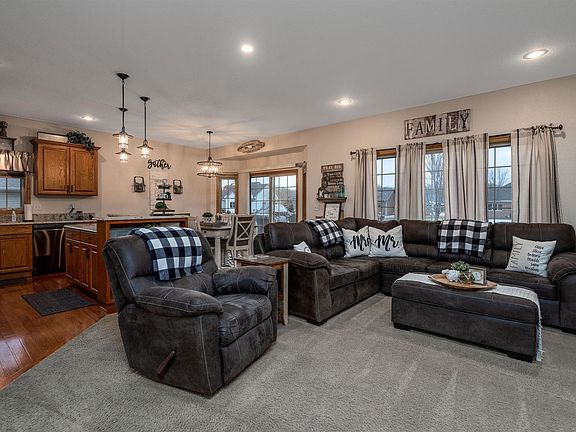2nd image of 2385 Haddonstone Ln