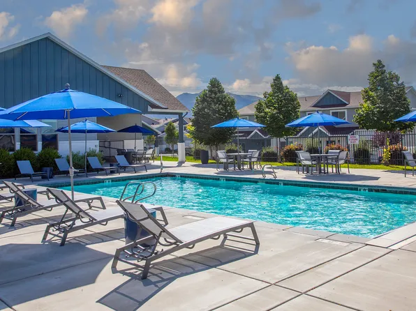 Mountain View Townhomes