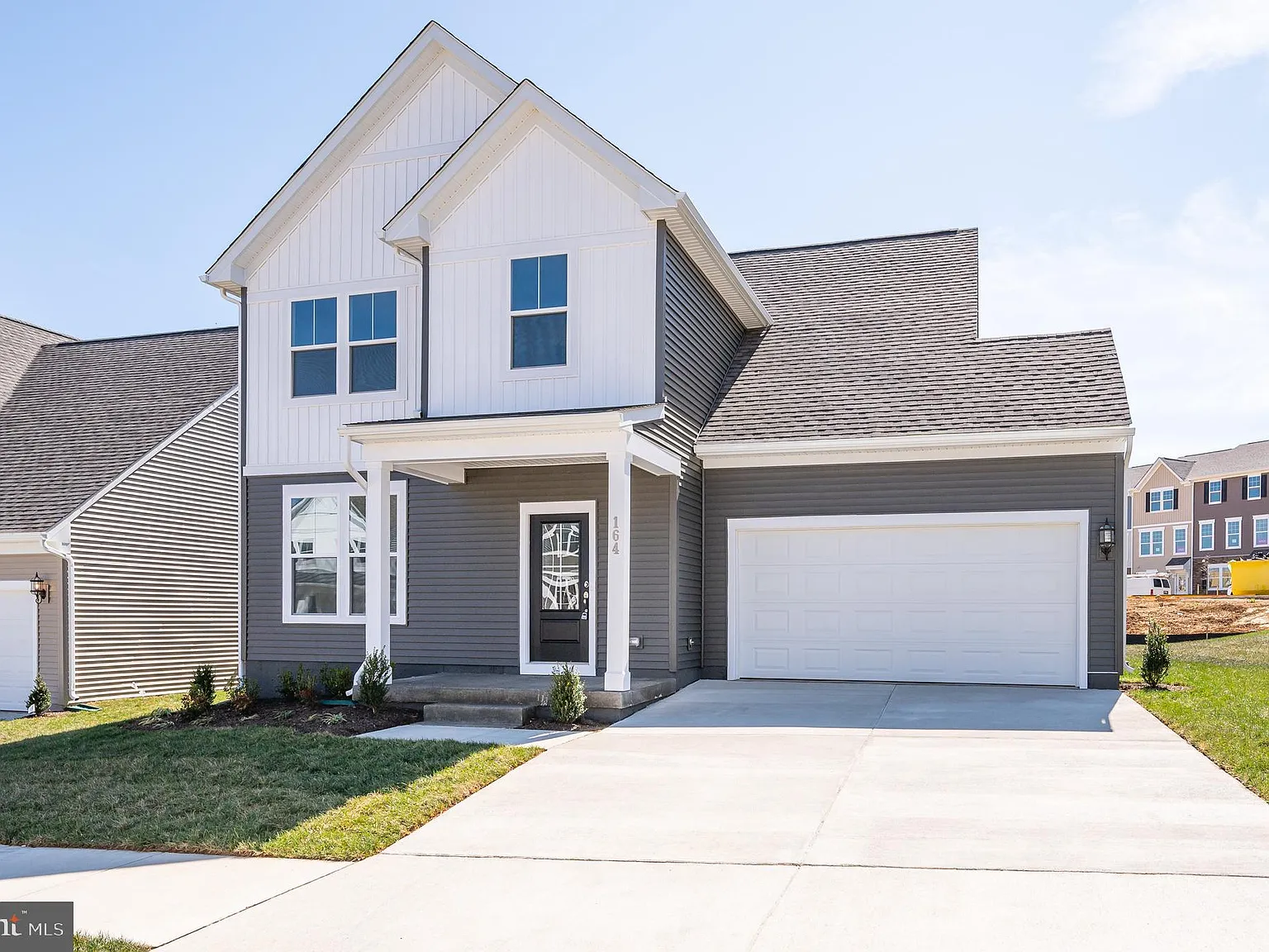 4 bed, 2.5 bath, 2184 sqft, $2,500 — Photo 3