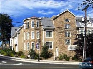 44 River Edge Rd, River Edge, NJ 07661