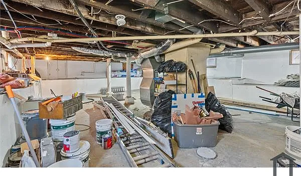 220 Clay St — Photo 30