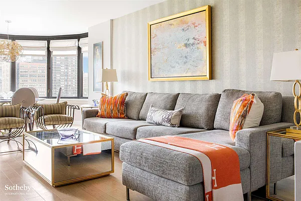 Sold by Sotheby's International Realty | media 10