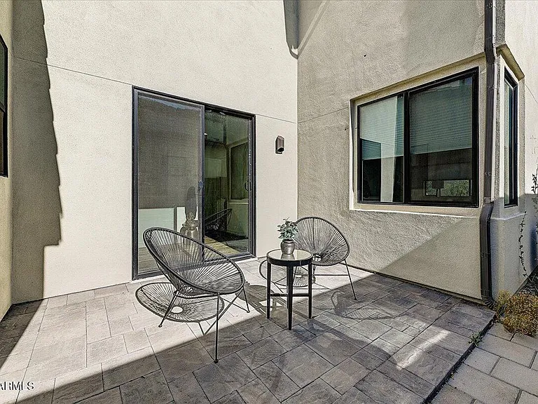 829 E Monte Way — Photo 32