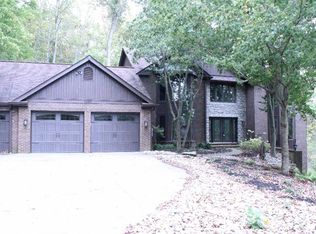 5689 Brookstone Dr, Cincinnati, OH 45230