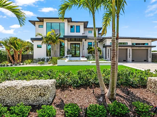 5362 Shadow Lawn Dr, Sarasota, FL 34242