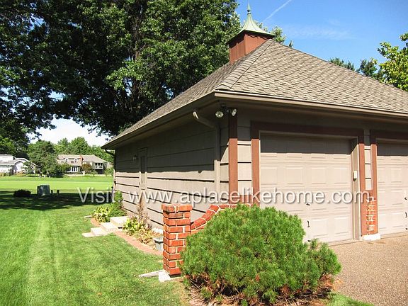 3rd image of 10424 England Dr