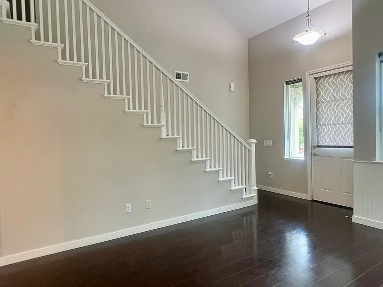 2698 Hardies Ln — Photo 11