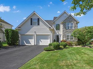 3284 Watermill Dr, Macungie, PA