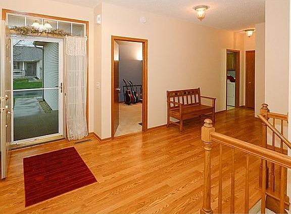 4th image of 851 Woodduck Dr