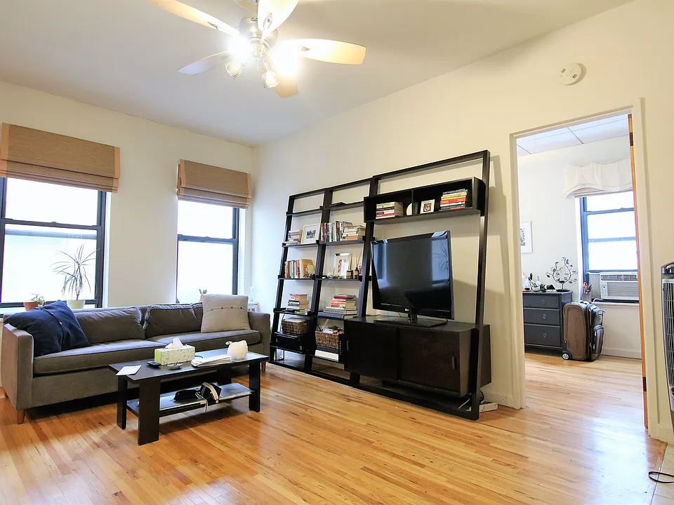 305 W 92nd St #4A