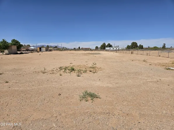 821 Tumbleweed Ct, Chaparral, NM 88081