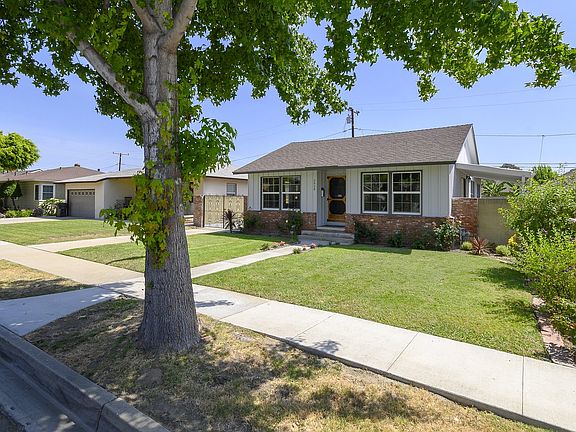4th image of 3028 Fidler Ave