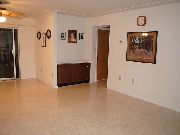 4th image of 5318 Woodvale Dr