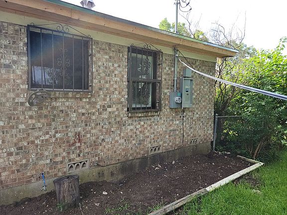 5th image of 1103 Cedar Dr