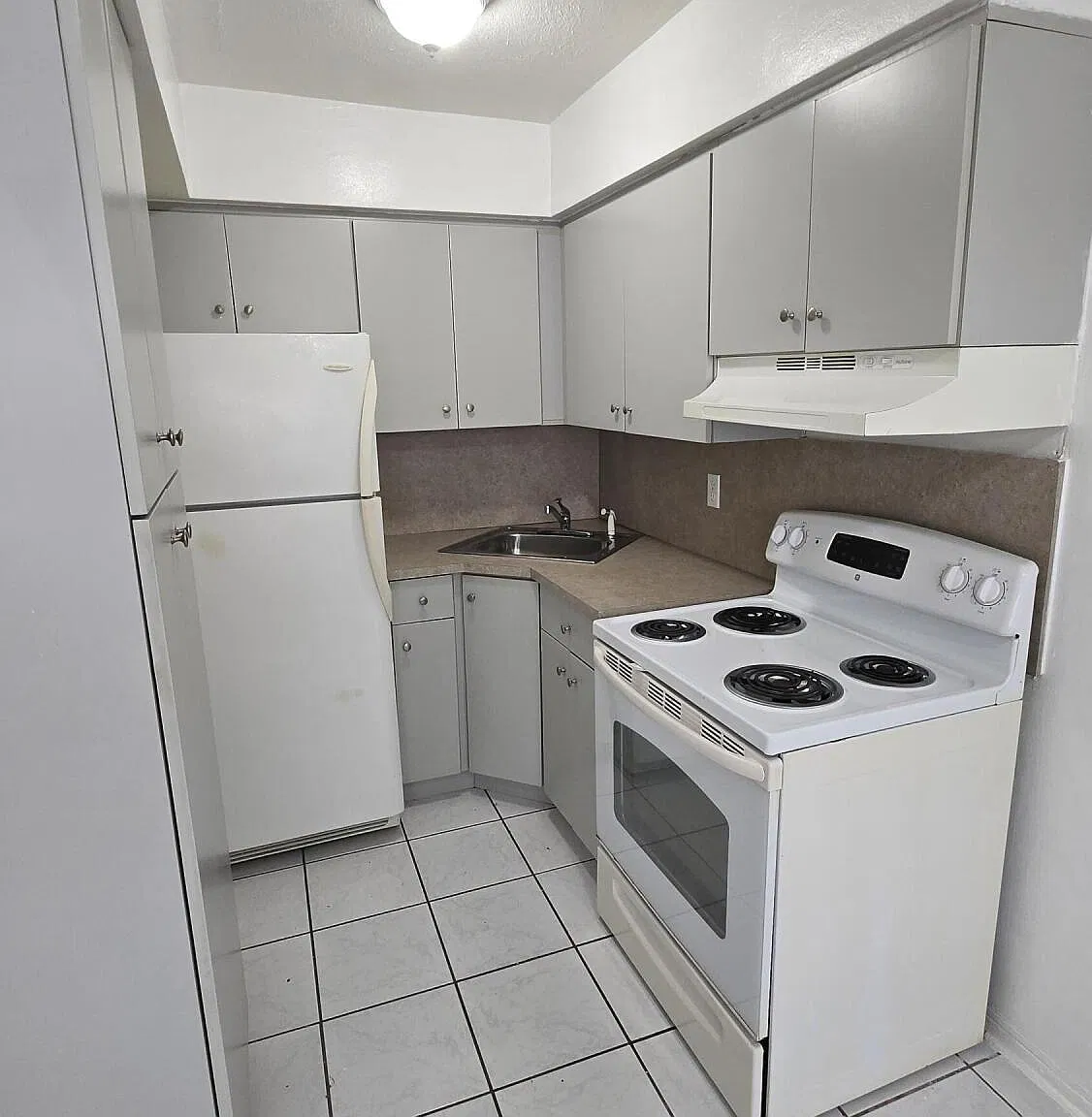 1 bed, 1.0 bath, 650 sqft, $1,550 — Photo 3