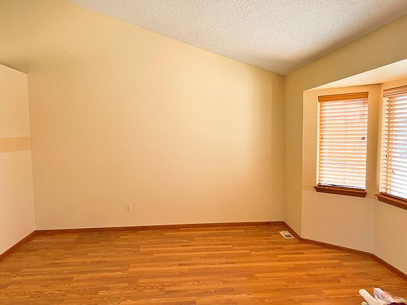 3rd image of 12590 Elm Ln