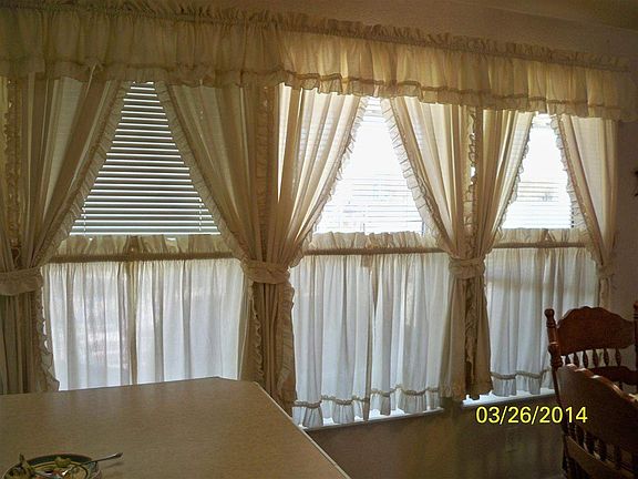 4th image of 3040 S Minneola Ave