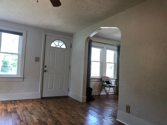 4th image of 6062 Hardy Ave